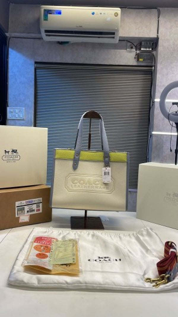 Coach field tote bag with og folding box