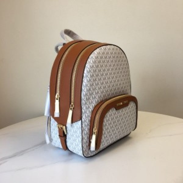 Miichael Korrs backpack with dust cover