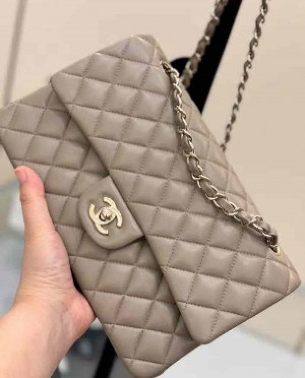 Channel Paris jumbo sling bag premium quality with box
