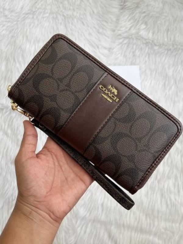 Coach 82 blk Wallet With Original Box