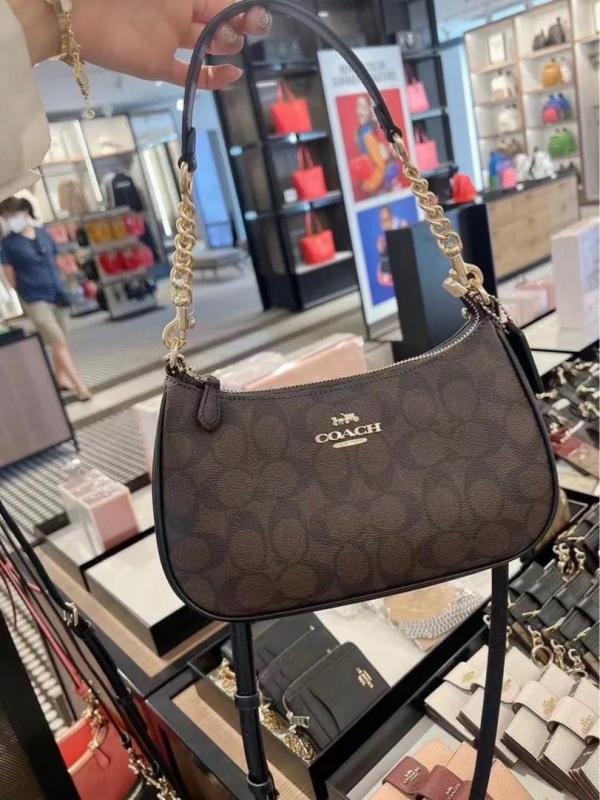Coach teri shoulder bag in signature canvas bag with box
