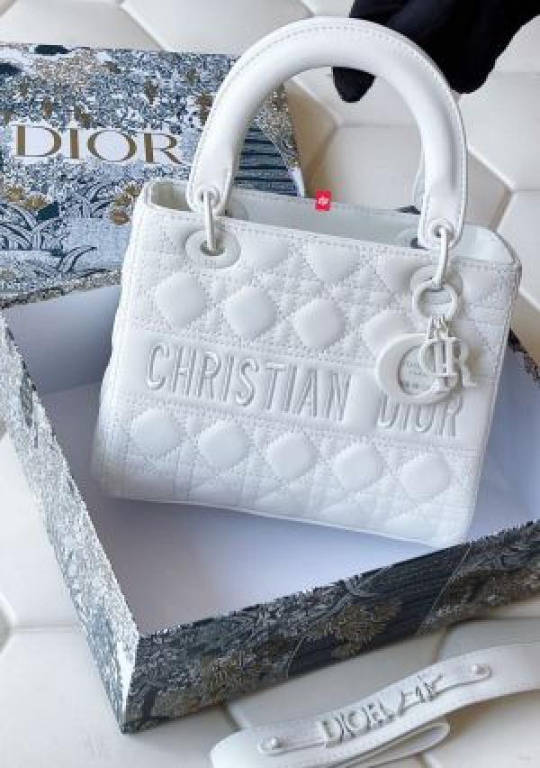 Chriistian Diiorr Lite Cannage Ultra Matte Handbag with premium quality box