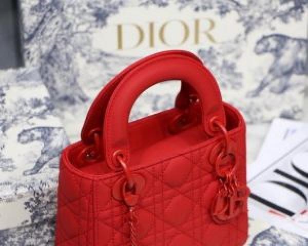 Dior lady my d lite e luxurious quality with og box & dust bag