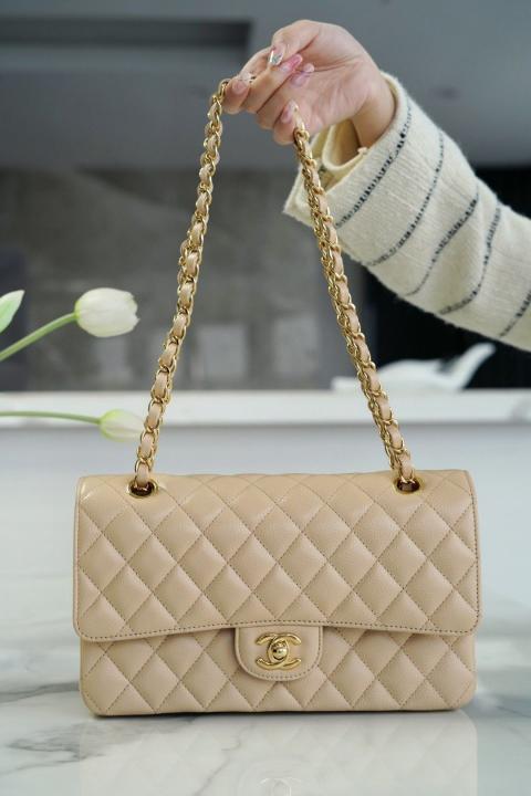 Channel Paris jumbo sling bag premium quality with box