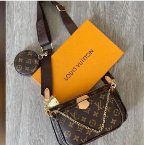 Louiis vuitton pochette belt with og box