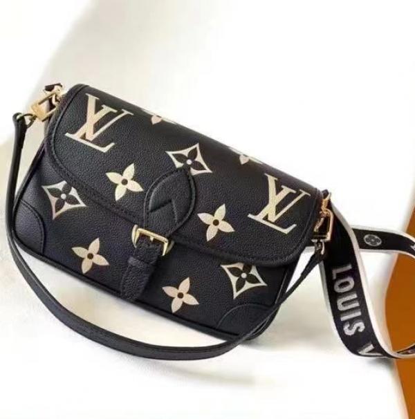 Louiis Vuiitton Diane Sling Bag With Orignal Box