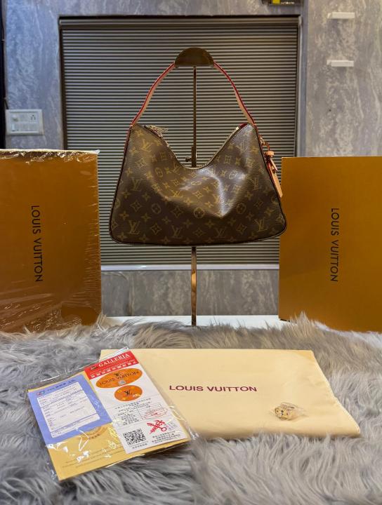 LOUIIS VUITTON SLOUCHY WITH MAGNET BOX