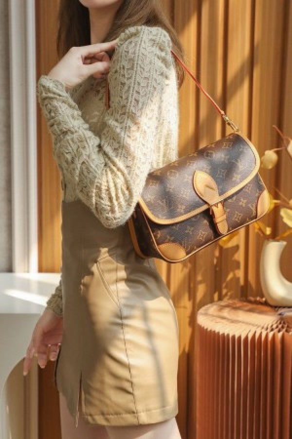 Louiis Vuiitton Diane Sling Bag With Orignal Box
