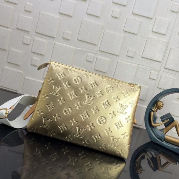 Louiis Vuiitton Coussin bag made from monogram embossed puffy lambskin Bag with Double Box premium quality