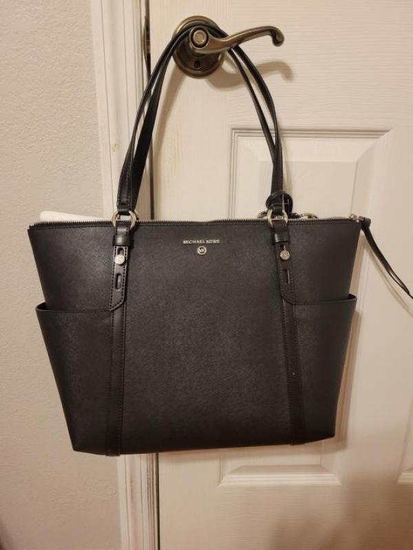Miichael Kors Sullivan Side Cut Tote Bag With Dust Bag