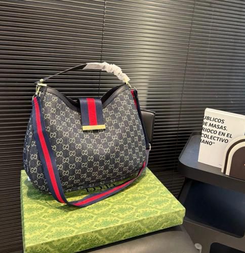 Guccii hobo shoulder bag With Dust Cover