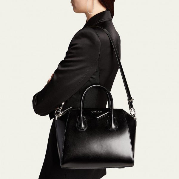Antigona Toy leather tote bag in black Givenchy