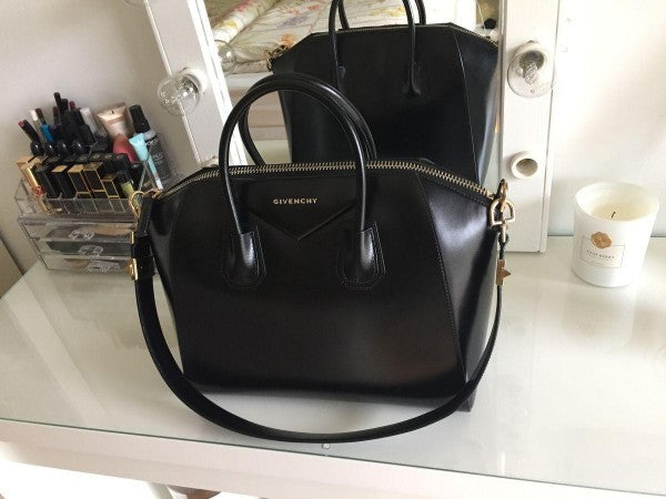 Antigona Toy leather tote bag in black Givenchy
