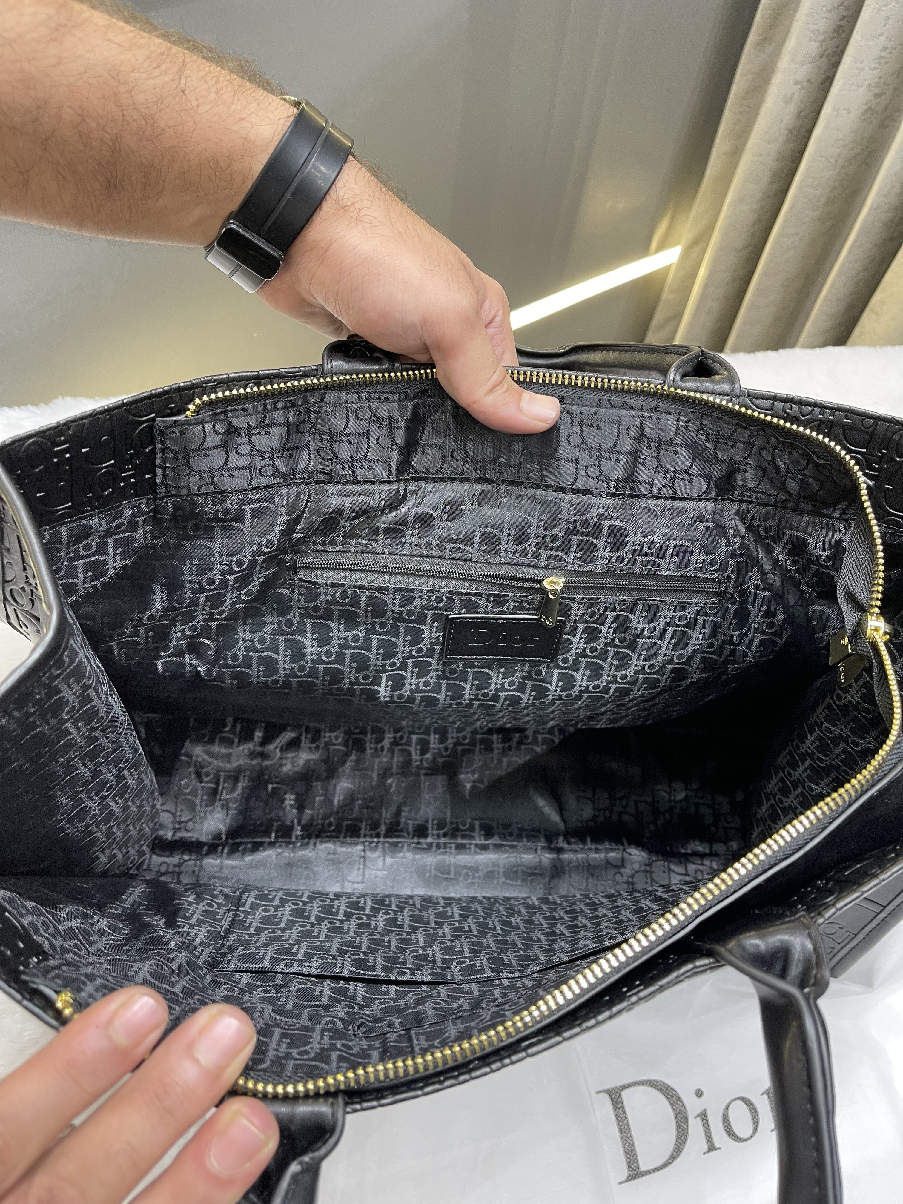 Dior tote bag premium quality with zipper(dust cover)