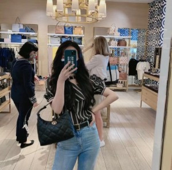 TORY BURCH MAXI HOBO WITH OG BOX AND DUST BAG