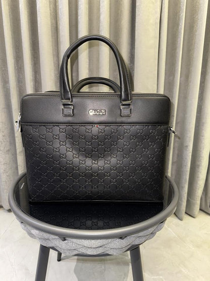 Gucci Laptap bag with Dust Cover premium quality