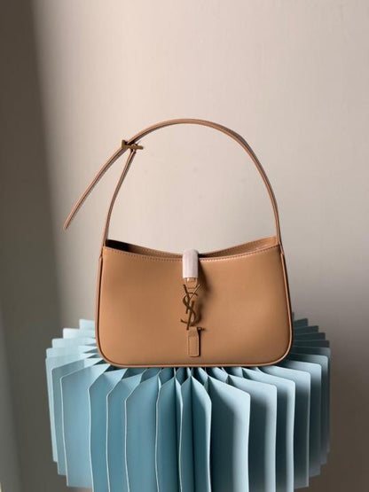 YSL BLACK PREMIUM LEATHER HAND BAG WITH OG BOX