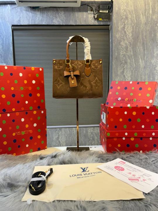 Louiis Vuittion On The Go Medium Tote Bag With Box Dustbag Bill