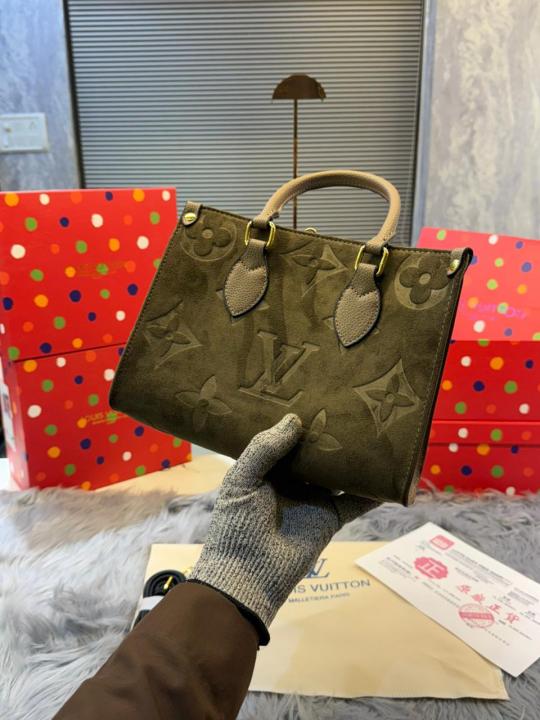 Louiis Vuittion On The Go Medium Tote Bag With Box Dustbag Bill