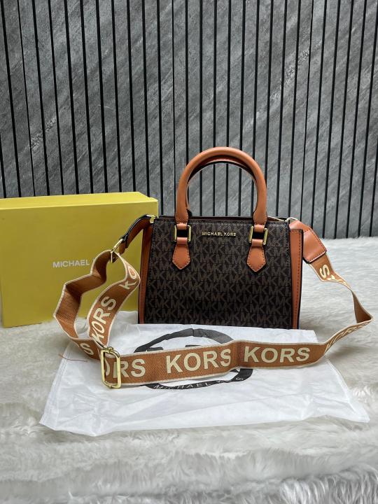 Michaell Kors Marilyn Stachel Bag With box Slingbelt