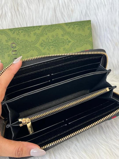 Guccii Zippy Long Wallet With Original Box