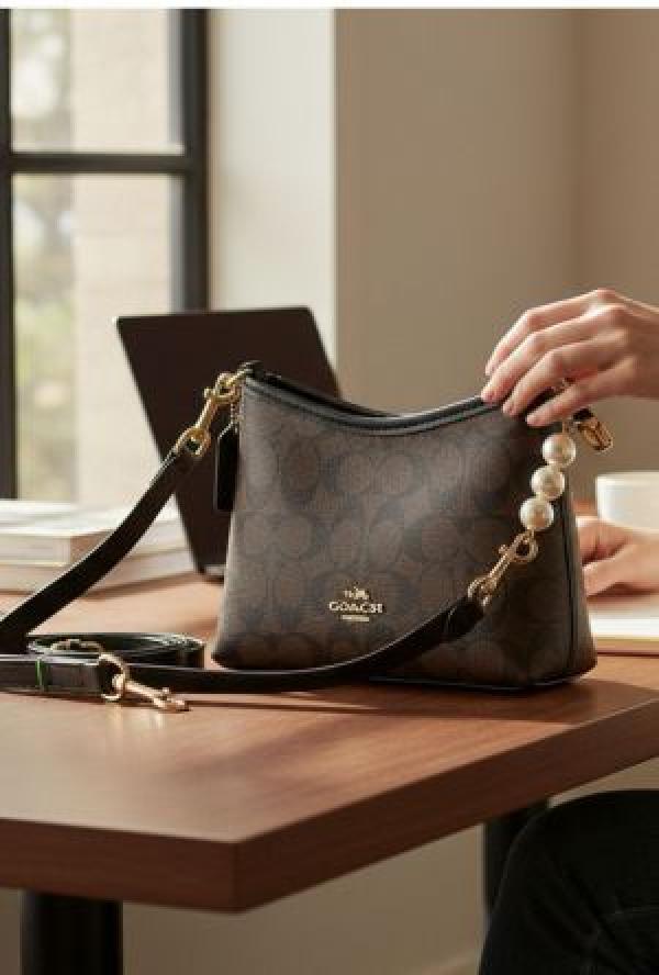 COACHH LAUREL HANDBAG WITH BOX
