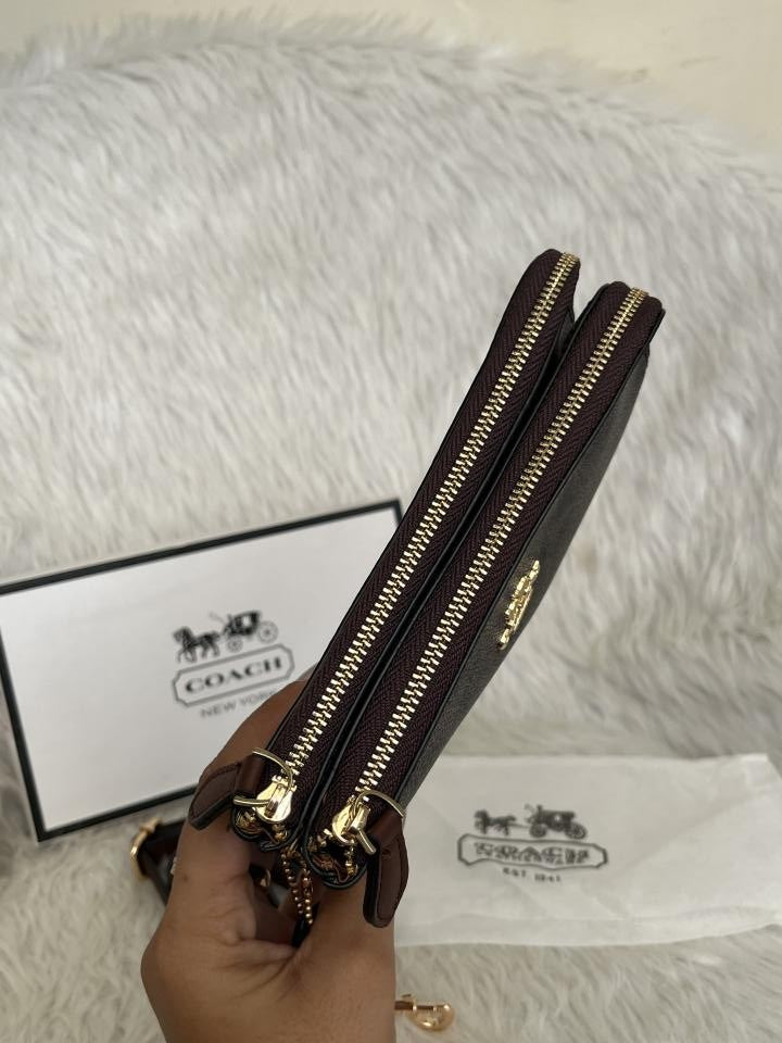 Coacch Dual Zip Wristlet Sling Bag With Original Box &amp; Dustcover Packingh