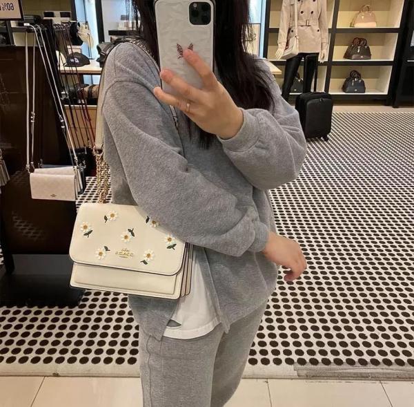 Coacch Klare flower Crossbody In Signature Bag With OG Box &amp; Dust Bag