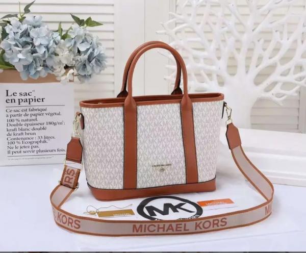 Michael kors luisa Medium Logo with dust bag