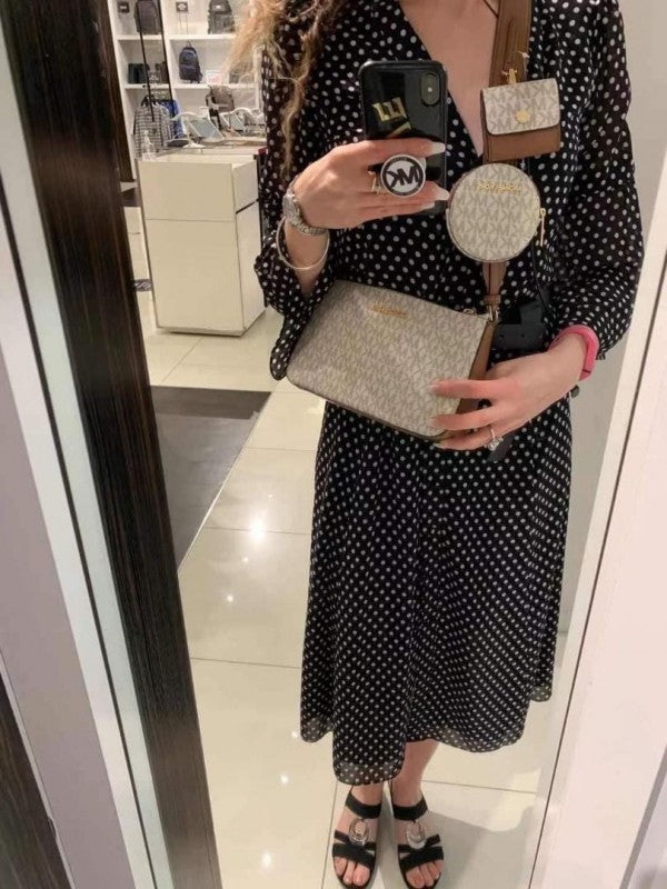 MichaelKors Pochette for Women bag with box