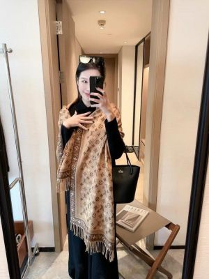 Louis Vuitton Premium Unisex Woollen Stole withbox