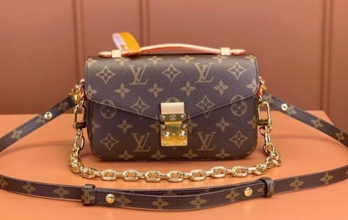 LOUIIS VUITTON PETITE PALAIS BOX PACKING