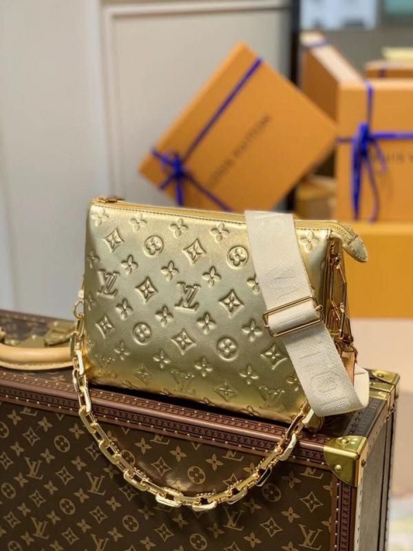 Louiis Vuiitton Coussin bag made from monogram embossed puffy lambskin Bag with Double Box premium quality