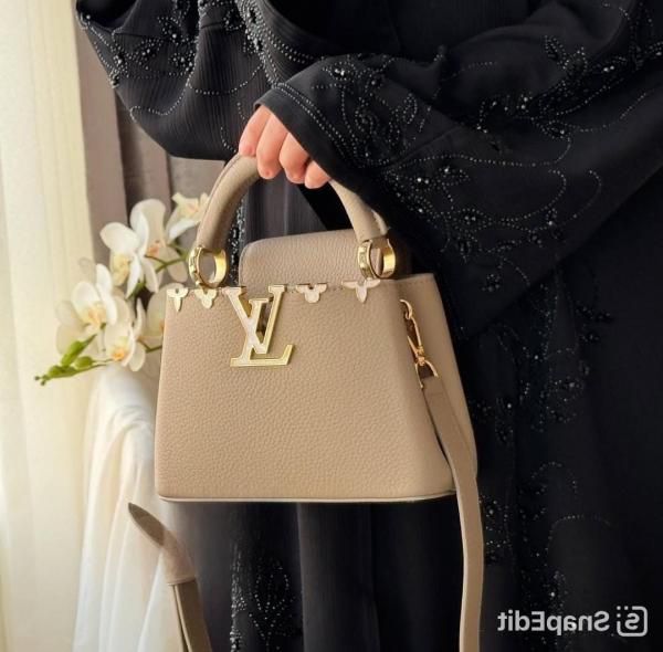 Louiis Vuitton Capucines handbag with Double Box premium quality