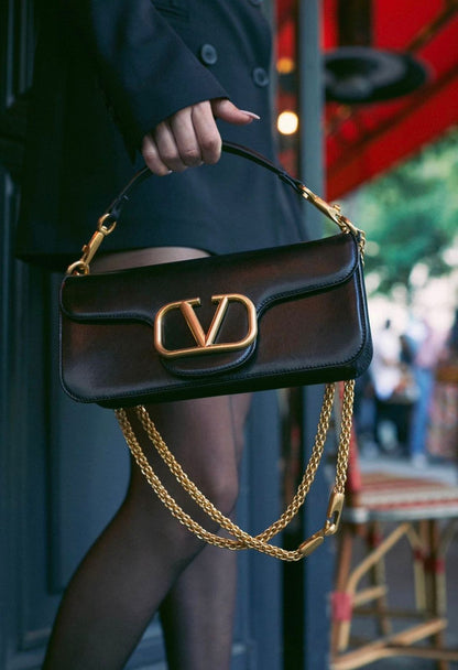 Valeentino garavani handbag with box premium quality