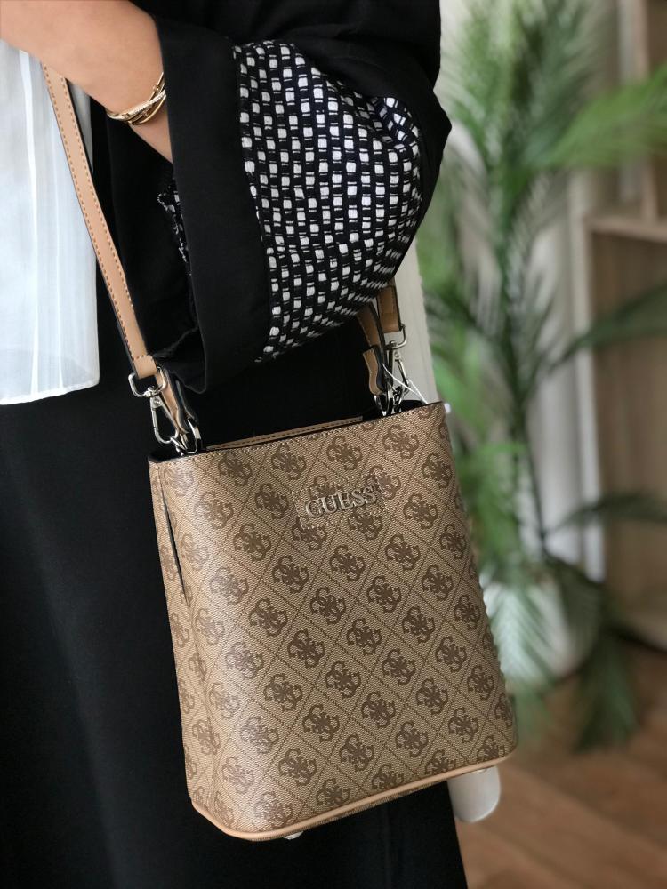 Gueess Calista shopper Bucket With Box premium quality