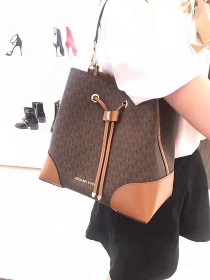 Miichael kors bucket bag slingbag With Dust Cover premium quality