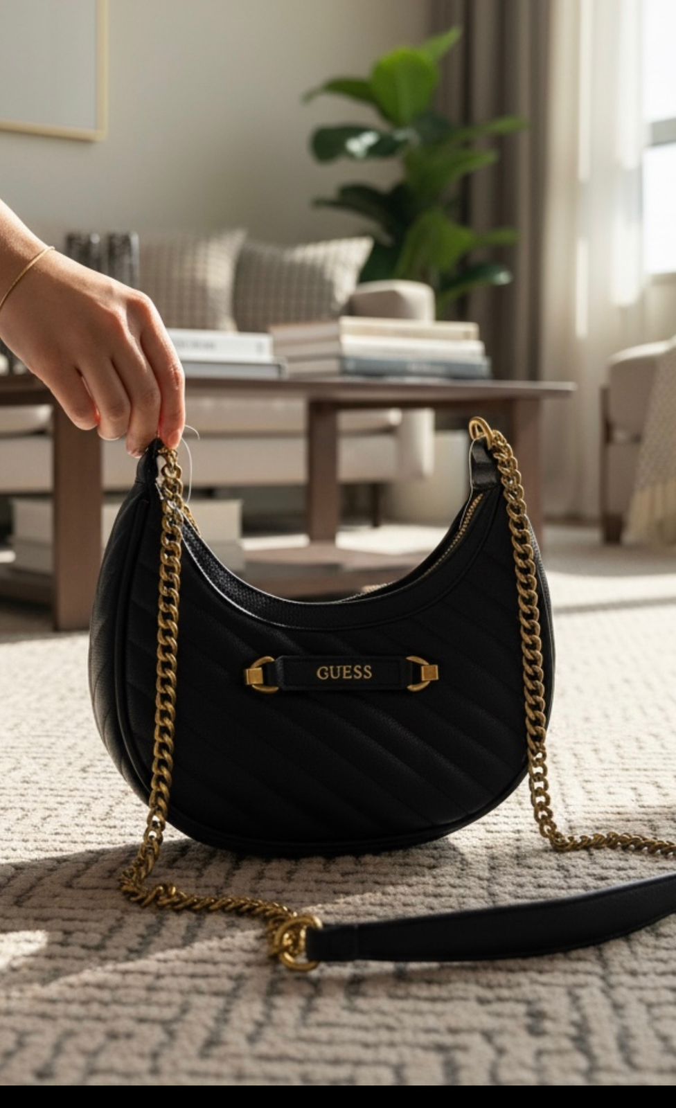 GUEESS DEA TOP ZIPPER SHOULDER BAG WITH BOX
