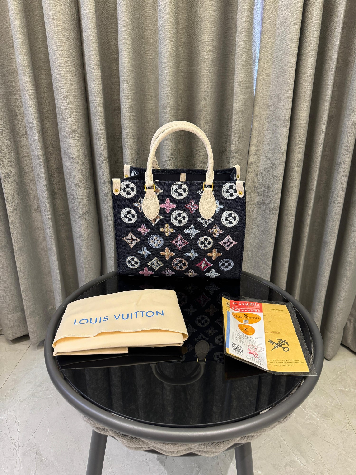Louiis Vuitton OnTheGo with dust cover premium quality